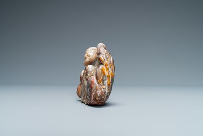 Une figure d'un immortel en pierre &agrave; savon dite 'de Shoushan', Chine, 18/19&egrave;me