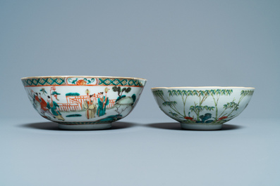 A Chinese blue and white jardini&egrave;re and two famille verte bowls, 19/20th C.