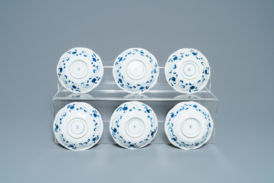 Acht Chinese blauw-witte schotels met Lange Lijzen, Kangxi