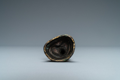 Une figure de Bouddha en bronze dor&eacute;, Sino-Tibet, Ming