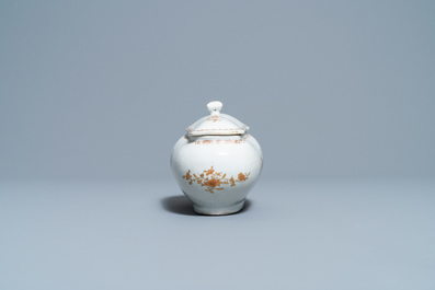 Een Chinese sauskom met het wapen van Ross of Balnagowan voor de Schotse markt, Qianlong