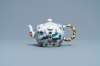 A Chinese famille verte 'antiquities' teapot, Kangxi