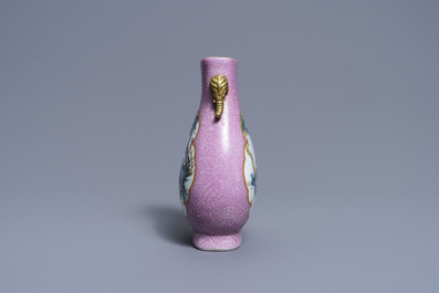 Een Chinese famille rose 'hu' vaas met roze fondkleur, Jiaqing merk, Republiek