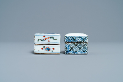 Two Chinese square ko-sometsuke blue and white and wucai covered boxes for the Japanese market, Transitional period