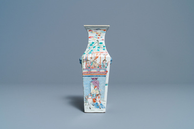 A Chinese square famille rose vase, 19th C.