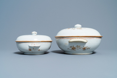 Twee Chinese dekselterrines met het wapen van Ross of Balnagowan voor de Schotse markt, Qianlong