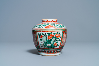 A Chinese famille verte dish and a wucai jar, Kangxi and Transitional period