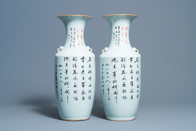 Een paar Chinese famille rose vazen met fruit en bloemen, 19/20e eeuw