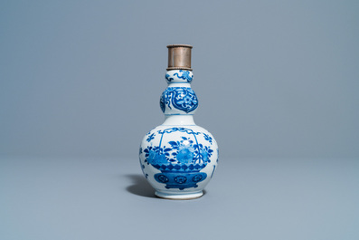 Six Chinese blue and white vases, Kangxi