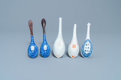 Fourteen Chinese 'dragon' spoons, 19/20th C.