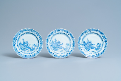 A composite 25-piece Chinese blue and white service, Qianlong