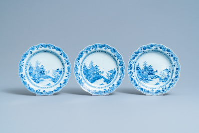 A composite 25-piece Chinese blue and white service, Qianlong