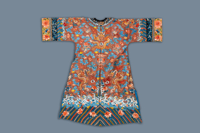 A Chinese embroidered silk brown-ground 'dragon' robe, 18/19th C.