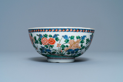 A Chinese famille verte bowl and an iron-red dish, Kangxi