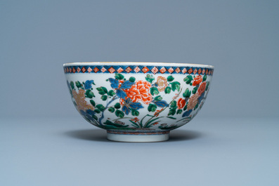 A Chinese famille verte bowl and an iron-red dish, Kangxi