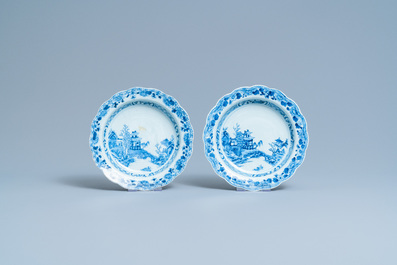 A composite 25-piece Chinese blue and white service, Qianlong
