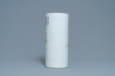A Chinese qianjiang cai hat stand and a covered bowl, 19/20th C.