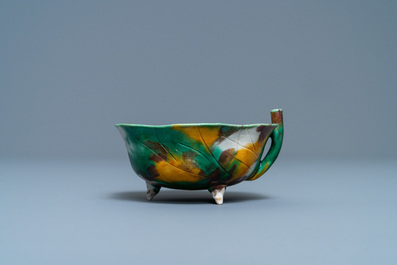 A Chinese 'egg and spinach'-glazed 'crab in lotus' water dropper, Kangxi