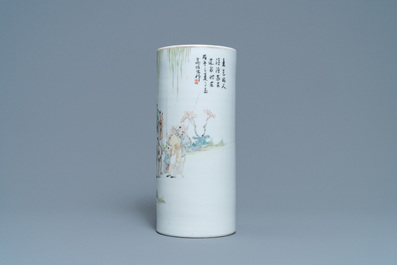 A Chinese qianjiang cai hat stand and a covered bowl, 19/20th C.