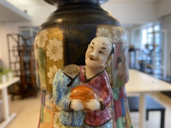 Drie Chinese famille rose vazen, 19e eeuw