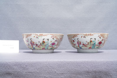 A pair of Chinese famille rose 'Mandarin' bowls, Qianlong