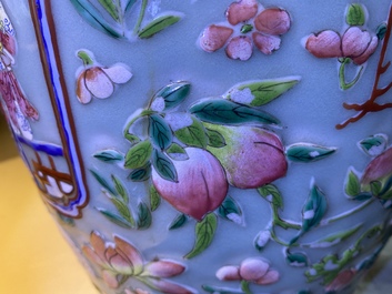 Drie Chinese famille rose vazen, 19e eeuw