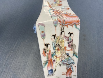 A Chinese square famille rose vase, 19th C.