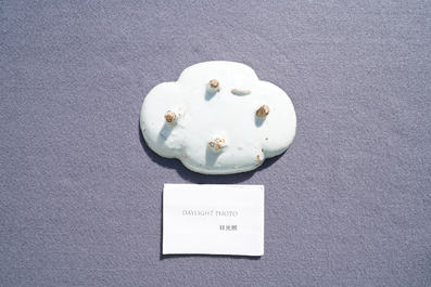 A Chinese blue and white ko-sometsuke 'crab' dish for the Japanese market, Tianqi