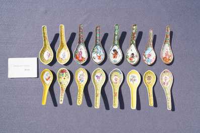 32 Chinese Canton famille rose and yellow-ground spoons, 19/20th C.