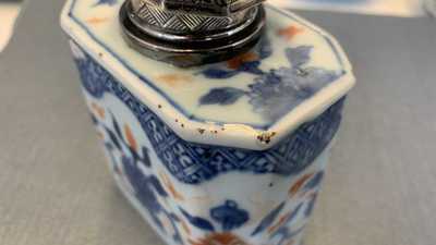 Eighteen Chinese blue and white saucers, seven cups, two dishes and a tea caddy, Kangxi/Qianlong