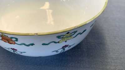 Een diverse collectie Chinees famille rose en monochroom porselein, Qianlong en later