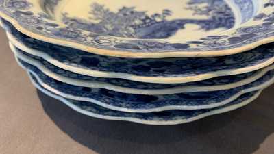 A composite 25-piece Chinese blue and white service, Qianlong