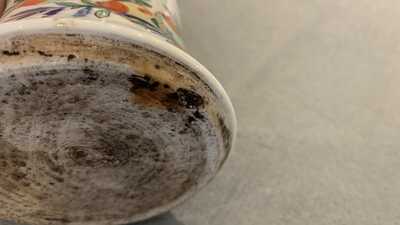 Een paar Chinese wucai 'gu' vazen, 19e eeuw