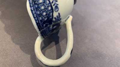 A composite 25-piece Chinese blue and white service, Qianlong