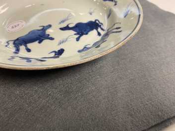 Une coupe en porcelaine de Chine en bleu et blanc de type ko-sometsuke pour le march&eacute; japonais, &eacute;poque Transition