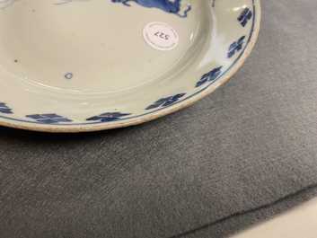 Une coupe en porcelaine de Chine en bleu et blanc de type ko-sometsuke pour le march&eacute; japonais, &eacute;poque Transition