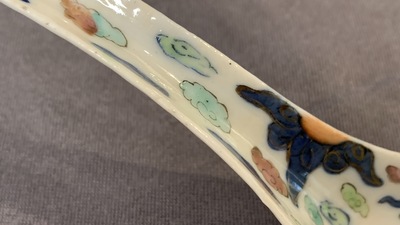 Vijf Chinese doucai lepels, 19/20e eeuw
