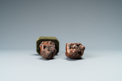 Deux statues de Vierges &agrave; l'enfant en buis sculpt&eacute;, Flandres, 17&egrave;me