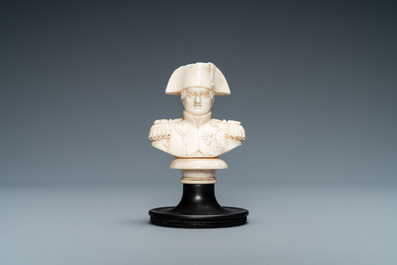 Een ivoren buste van Napoleon, Frankrijk, 19e eeuw
