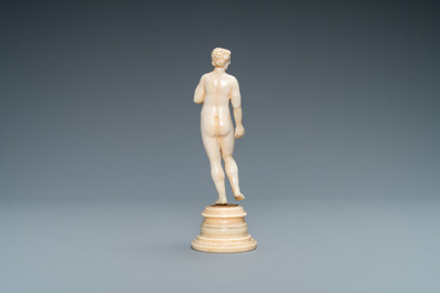 Een ivoren figuur van Venus, Dieppe, Frankrijk, 19e eeuw