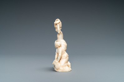 Armand Boutrolle (Paris, 1886-1972), an ivory group with two washerwomen, 1st quarter 20th C.