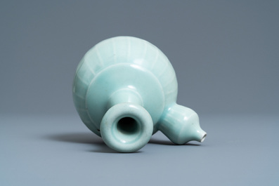 A Chinese monochrome celadon-glazed kendi, 19th C.