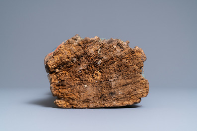Een gepolychromeerde eikenhouten figuur van een monnik, 2e helft 15e eeuw