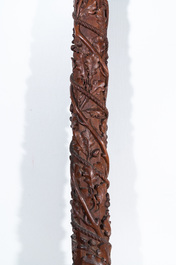 Een mahoniehouten bootsmast met eikenranken, Frankrijk of Itali&euml;, 18e eeuw
