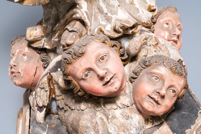 Une grande statue de la Vierge de l&rsquo;Assomption en bois sculpt&eacute;, polychrom&eacute; et dor&eacute; aux yeux en verre, Italie, 17&egrave;me