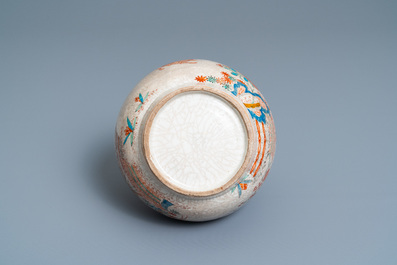 A Dutch-decorated Kakiemon-style Japanese Arita apothecary flask, Edo, 17/18th C.