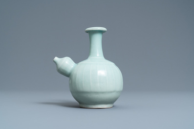 A Chinese monochrome celadon-glazed kendi, 19th C.