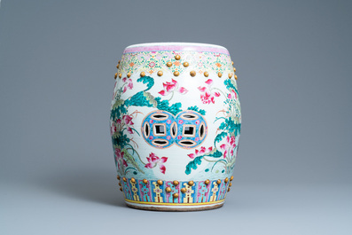 A Chinese famille rose 'ducks in a lotus pond' garden seat, 19th C.
