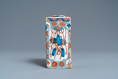 A Dutch Delft cashmere palette tea caddy, 1st half 18th C.