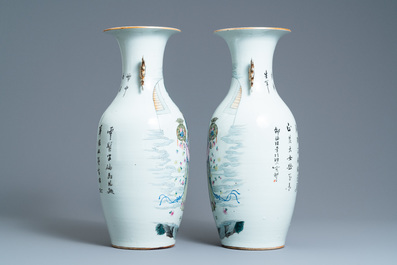A pair of Chinese famille rose vases, 19/20th C.